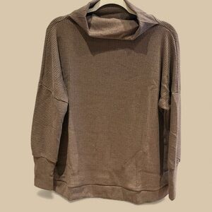ANDREE BY UNIT women’s  Mocha Turtleneck Shirt.